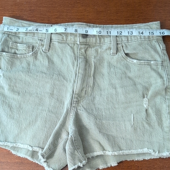 Universal Thread Light Olive Jean Shorts Frayed Hem - Picture 9 of 12